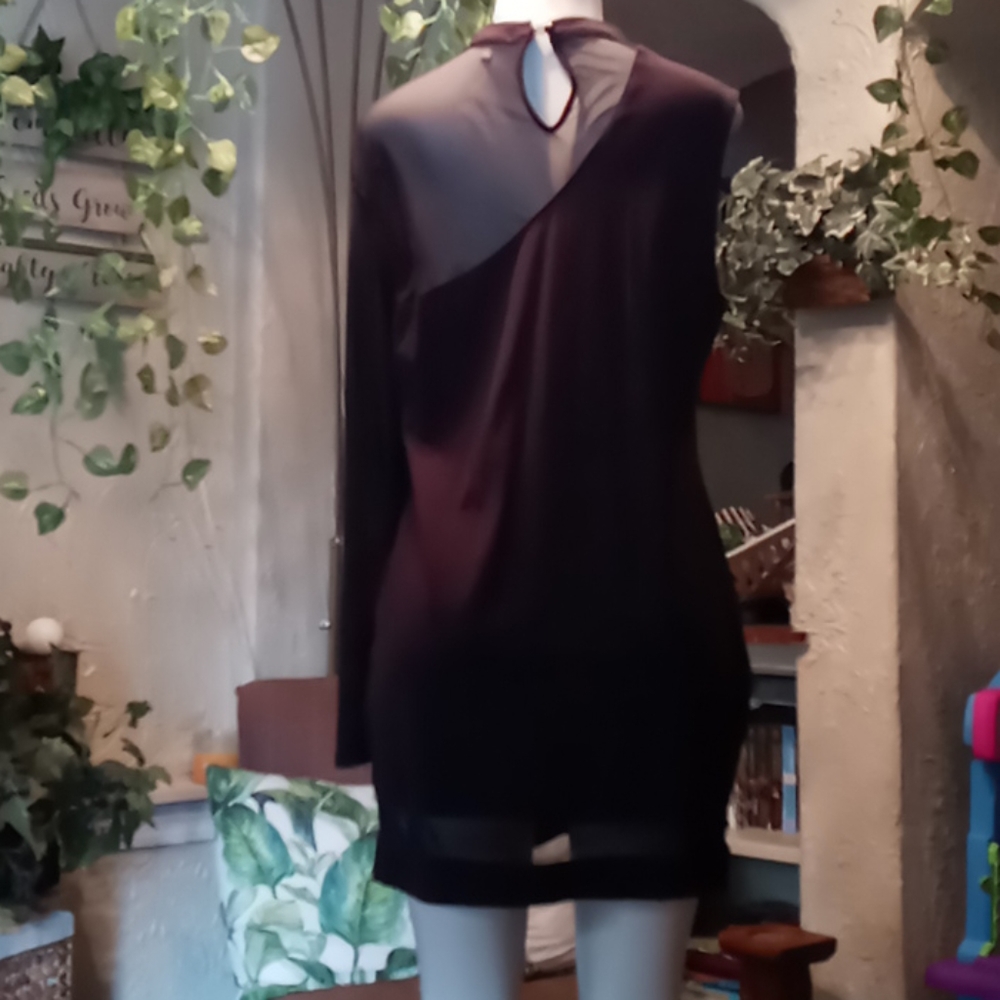 Dress - Picture 3 of 4